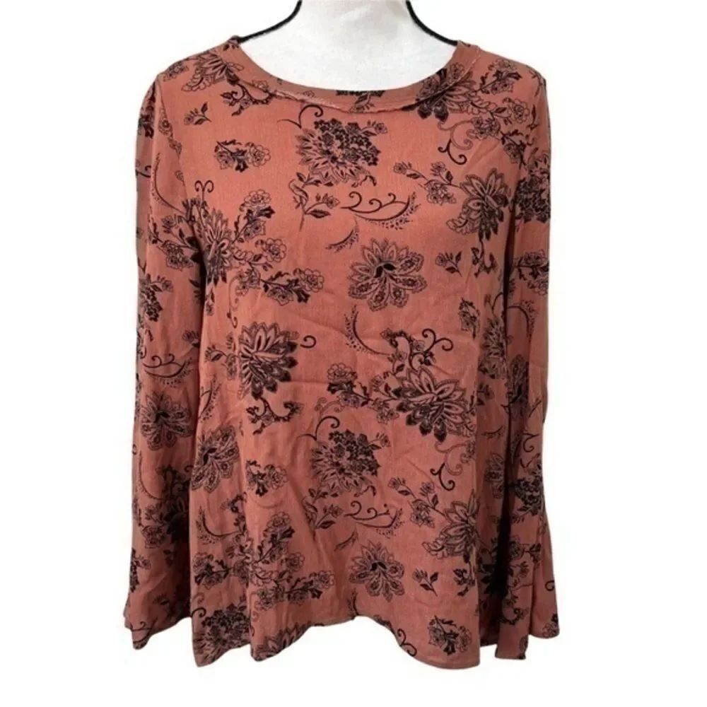 Hem & Thread lace up back floral blouse Burnt Orange And Black Color Size M.